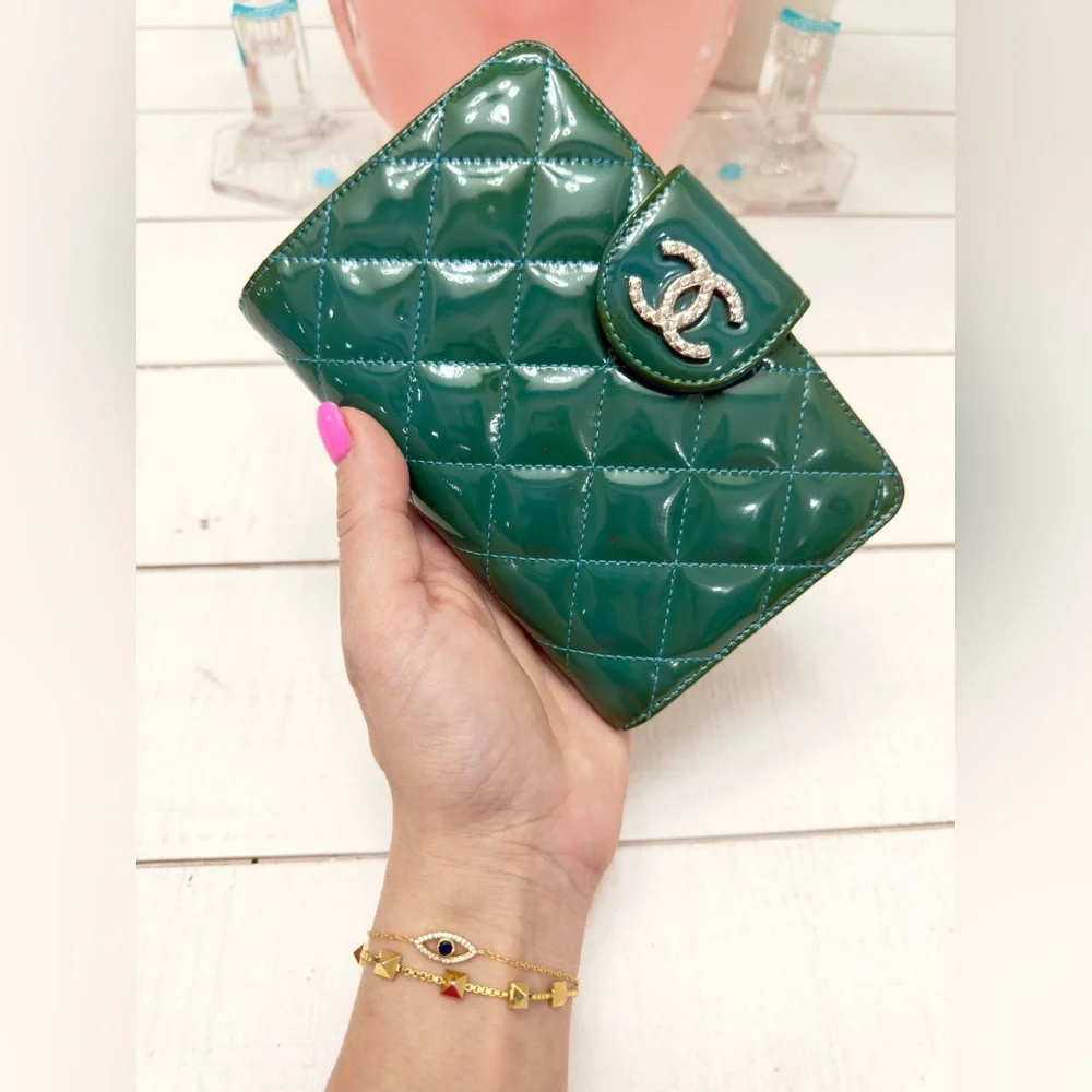 Chanel Green Patent Leather Blue Lambskin Wallet